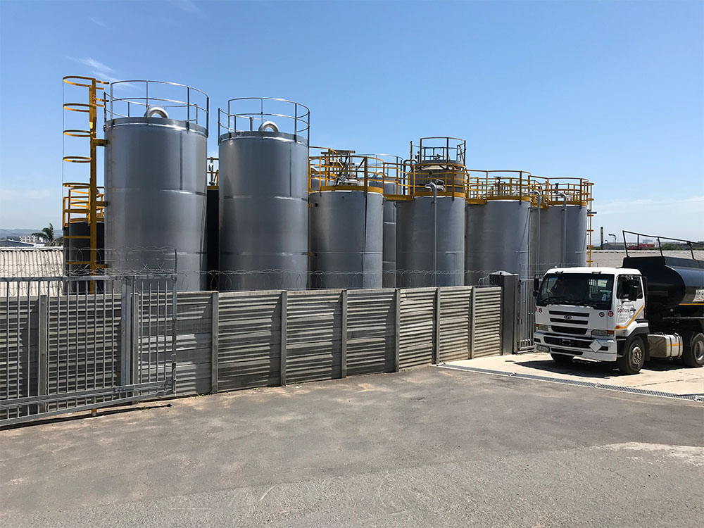 Lubrichem storage tanks and loading vehicle